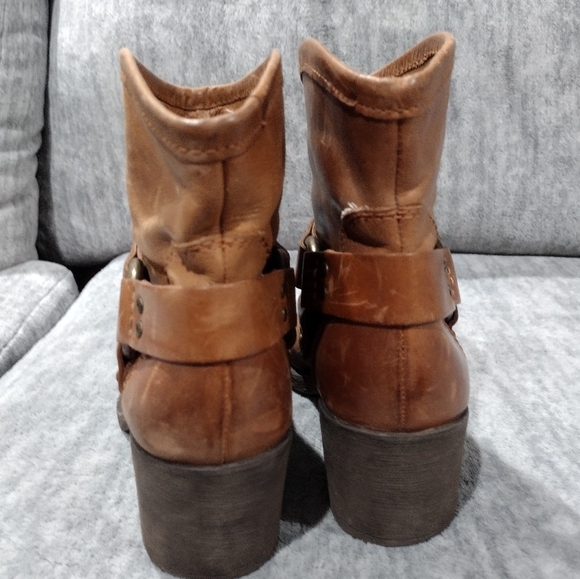 Lucky Brand Bambi Heeled Western Ankle Boots with bootstraps, Women's size 7.5 - Picture 4 of 6